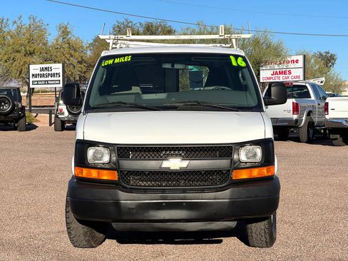 Used 2016 Chevrolet Express 2500 image 9
