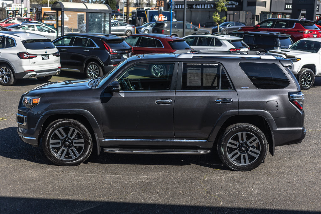 Used 2021 Toyota 4Runner Limited AWD/4WD image 11