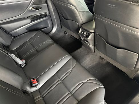 Used 2023 Lexus ES 350 w/ Accessory Package (Z1) FWD image 32