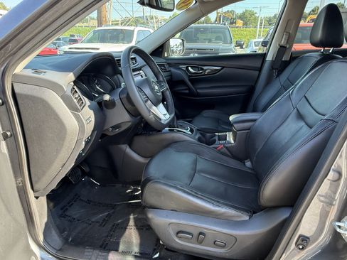 Used 2019 Nissan Rogue SL AWD/4WD image 16