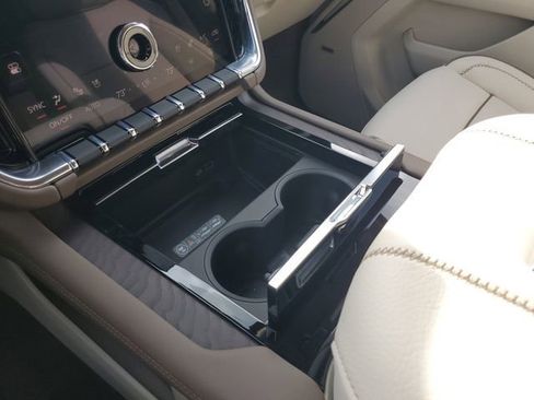 New 2026 GMC Yukon Denali w/ Denali Reserve Package image 19