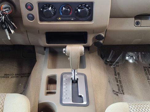 Used 2006 Nissan Frontier SE w/ (P01) Power Pkg RWD image 16