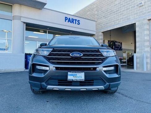 Used 2020 Ford Explorer XLT w/ Equipment Group 202A image 2
