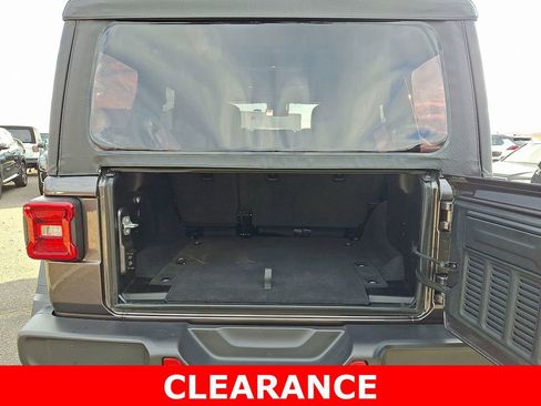Used 2025 Jeep Wrangler Rubicon image 27