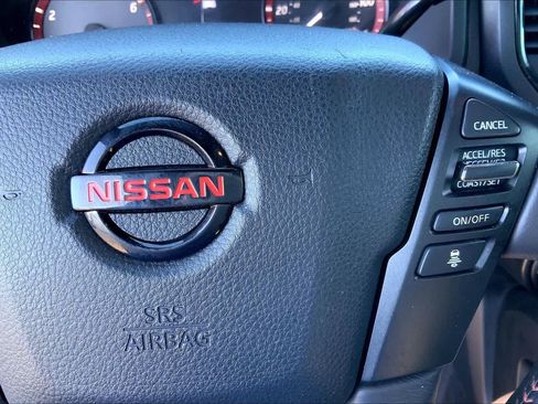 Used 2021 Nissan Titan PRO-4X w/ Pro-4x Convenience Package AWD/4WD image 25