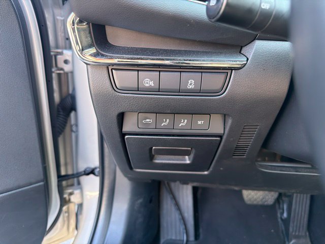 Used 2025 MAZDA MAZDA3 s FWD image 11