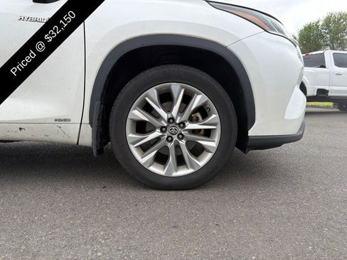 Used 2021 Toyota Highlander Limited AWD/4WD image 4