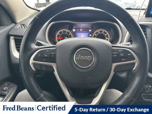 Used 2014 Jeep Cherokee Limited image 18