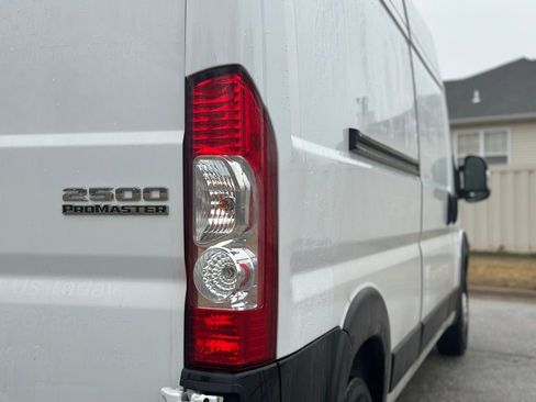 Used 2023 RAM ProMaster 2500 image 10