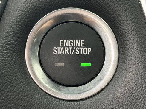 Used 2023 Chevrolet Traverse High Country FWD image 22