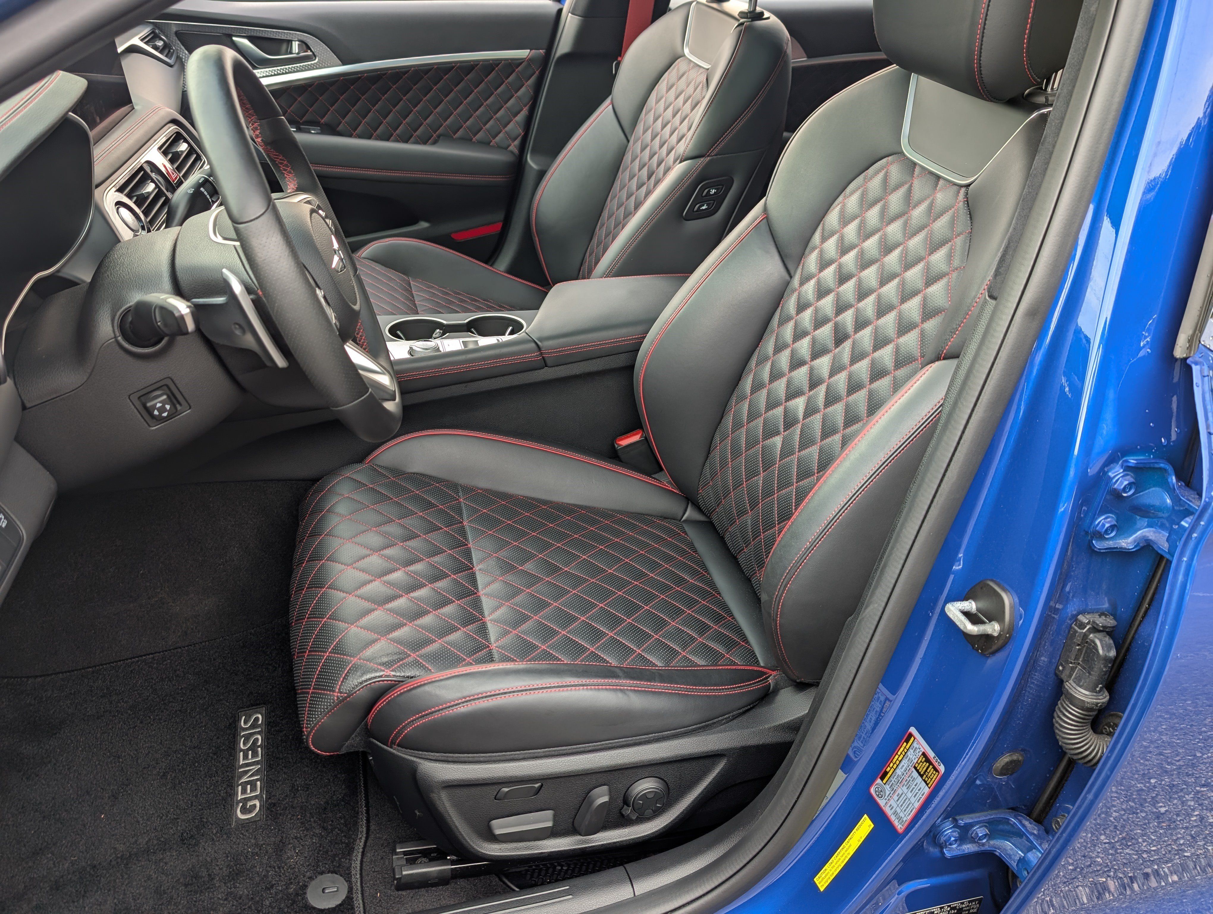 Used 2023 Genesis G70 3.3T w/ Sport Prestige Package RWD image 17