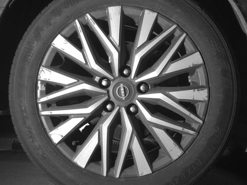 Used 2025 Nissan Altima 2.5 SV FWD image 15