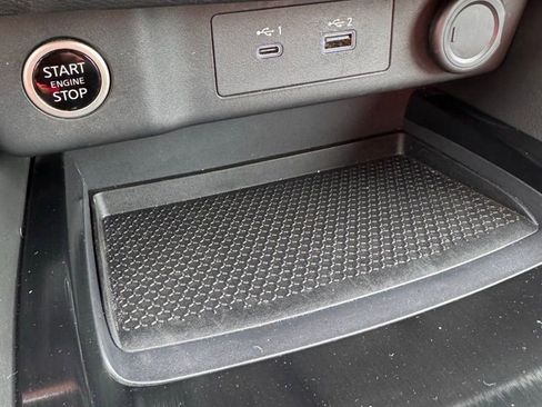 Used 2023 Nissan Rogue S image 21