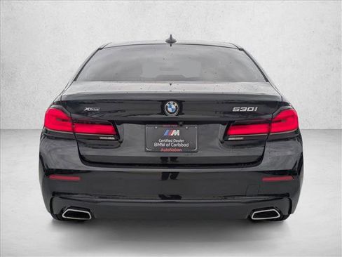 Used 2023 BMW 530i xDrive w/ Premium Package image 7