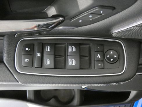 Used 2023 RAM 1500 Rebel AWD/4WD image 21