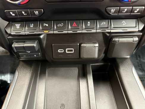 Used 2023 Chevrolet Silverado 3500 High Country w/ Z71 Off-Road Package image 35