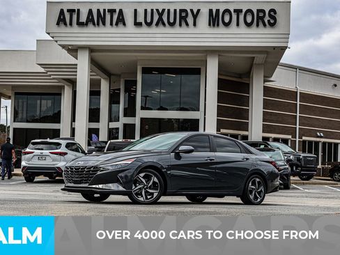 Used 2023 Hyundai Elantra Limited image 3