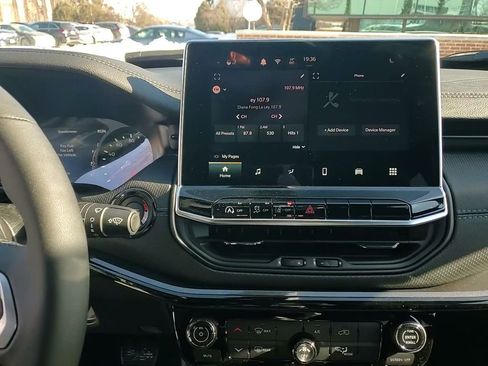 New 2026 Jeep Compass Latitude image 27