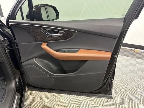 Used 2021 Audi Q7 2.0T Premium w/ Convenience Package image 16