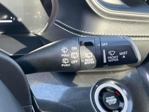 Used 2023 Jeep Grand Cherokee L Laredo image 23