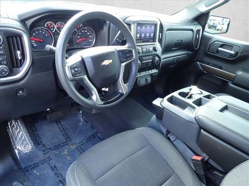 Used 2020 Chevrolet Silverado 1500 LT w/ Trailering Package AWD/4WD image 9