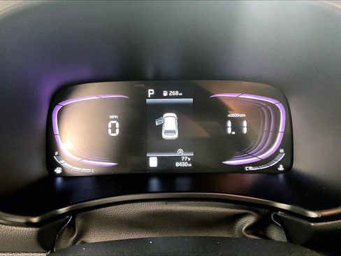 Used 2025 Kia Soul LX FWD image 13