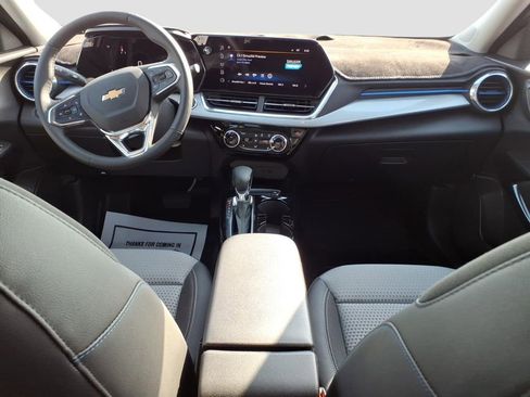 Used 2024 Chevrolet Trax LT w/ Driver Confidence Package image 14