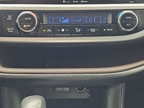 Used 2017 Toyota Highlander XLE w/ Protection Package #3 image 28