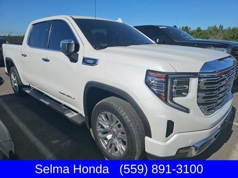 Used 2023 GMC Sierra 1500 Denali w/ Technology Package AWD/4WD image 3