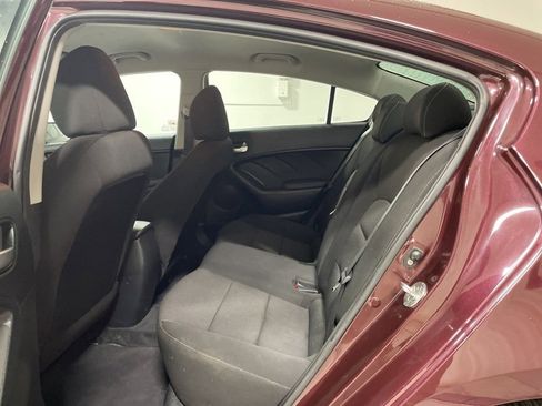 Used 2017 Kia Forte LX image 15