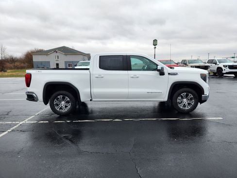 New 2026 GMC Sierra 1500 SLE image 5