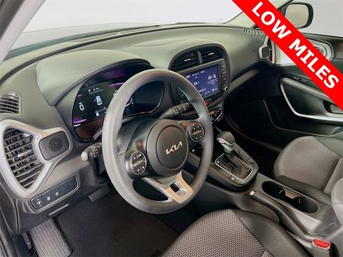 Certified 2024 Kia Soul LX image 10