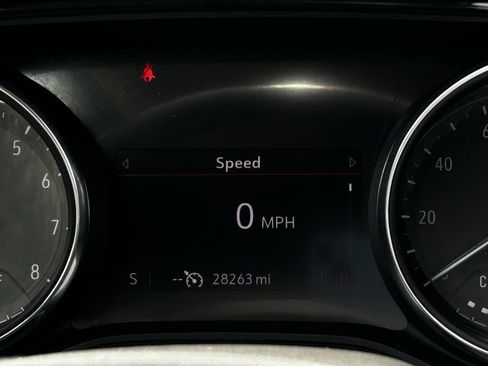 Used 2023 Buick Encore GX Essence w/ Experience Buick Package FWD image 16