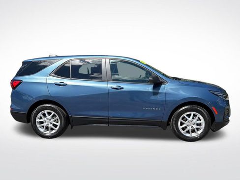 Used 2024 Chevrolet Equinox LS w/ LS Convenience Package FWD image 7