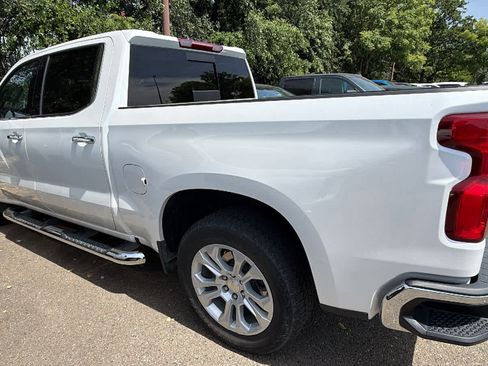 Used 2022 Chevrolet Silverado 1500 LTZ AWD/4WD image 8