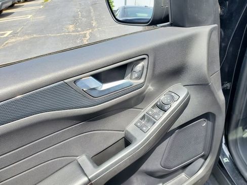 Used 2024 Ford Escape ST-Line AWD/4WD image 10