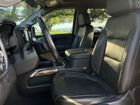 Used 2020 Chevrolet Silverado 1500 RST w/ Texas Edition image 13