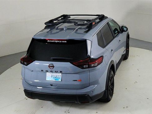 Used 2025 Nissan Rogue SV image 20