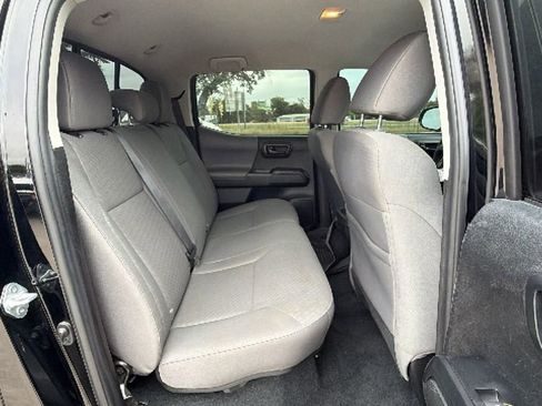 Certified 2023 Toyota Tacoma SR AWD/4WD image 38