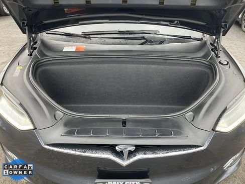 Used 2018 Tesla Model X 100D image 11