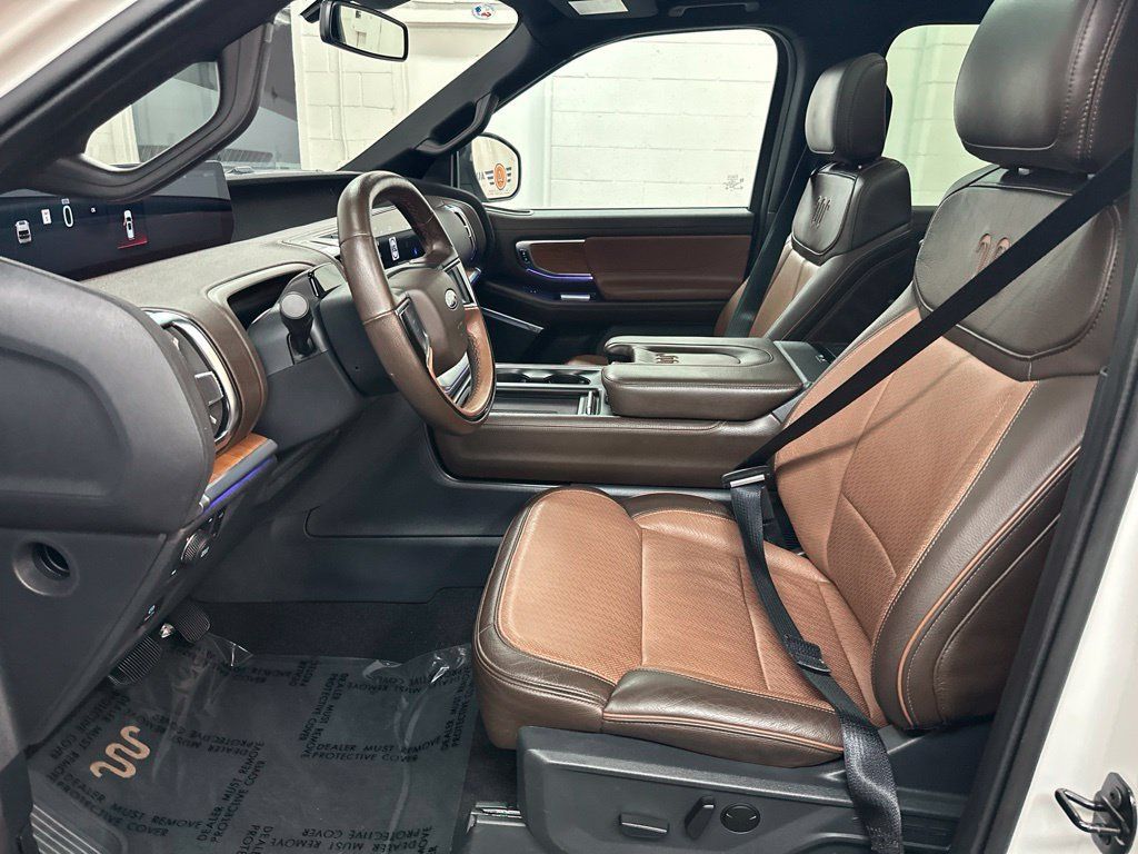 Used 2025 Ford Expedition King Ranch AWD/4WD image 18