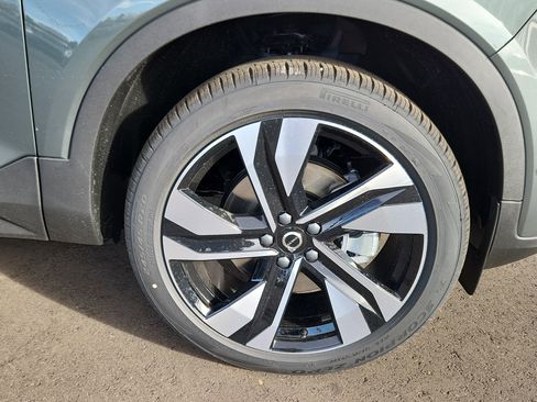 New 2026 Volvo XC40 B5 Ultra w/ Climate Package image 7