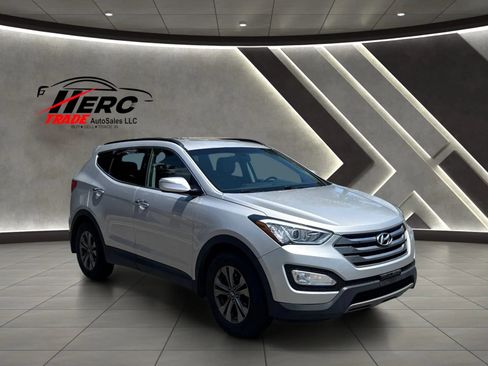 Used 2013 Hyundai Santa Fe Sport FWD image 2
