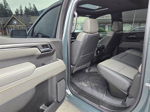 Used 2026 Chevrolet Silverado 1500 ZR2 w/ Dark Appearance Package image 15