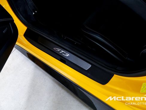 Used 2022 Porsche 911 GT3 RWD image 15