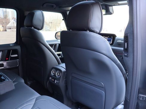 Used 2024 Mercedes-Benz G 550 G 550 4MATIC w/ Exclusive Interior Package image 18
