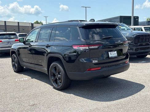 New 2025 Jeep Grand Cherokee L Limited w/ Black Appearance Package image 7