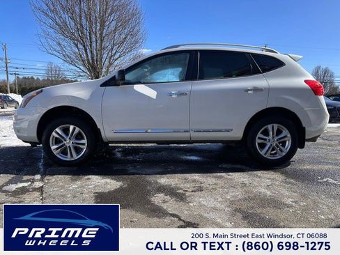 Used 2015 Nissan Rogue S w/ Convenience Package image 4