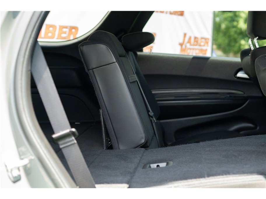 Used 2023 Dodge Durango SXT AWD/4WD image 3