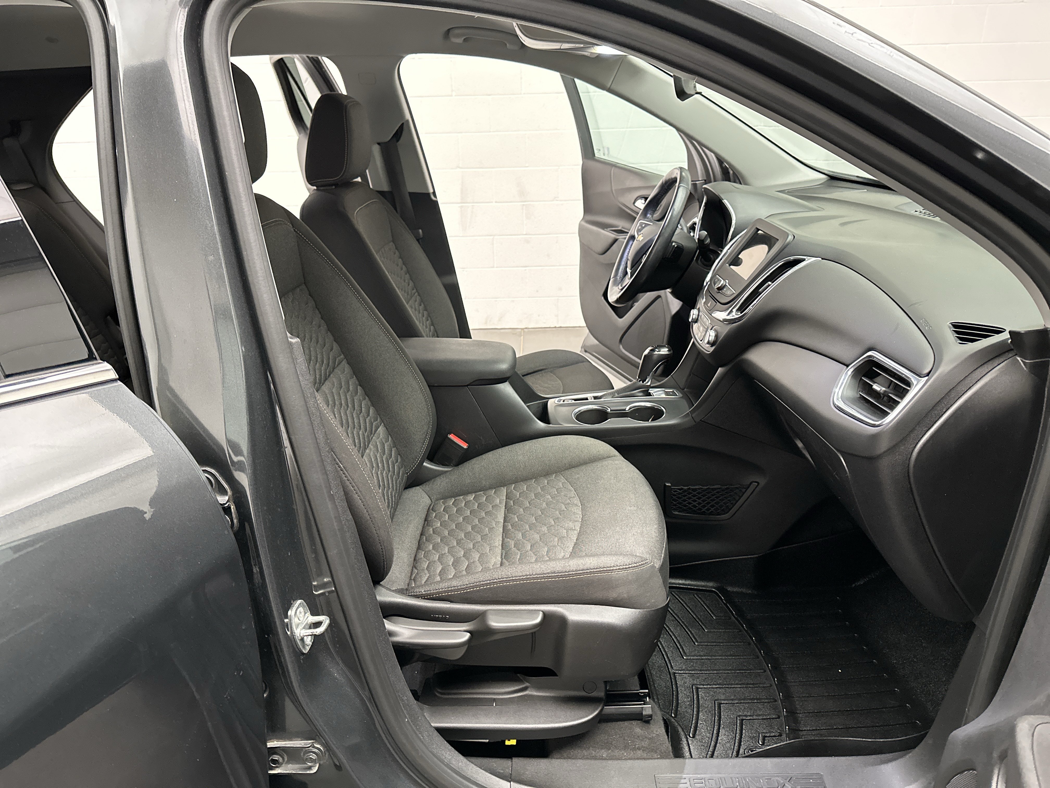Used 2019 Chevrolet Equinox LT AWD/4WD image 22